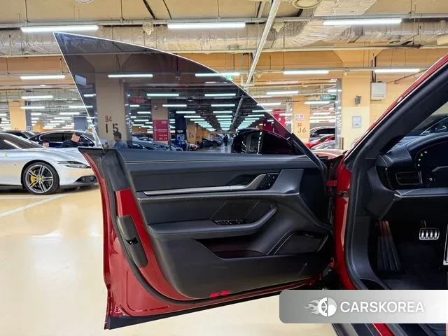 Porsche Taycan id 3431350 из Кореи 18