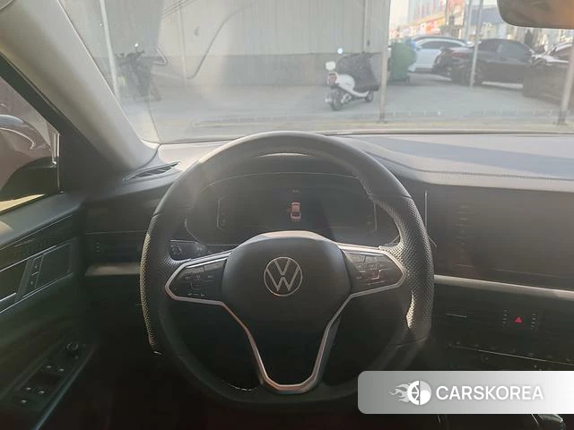 Volkswagen Passat id 4258535 из Китая 8