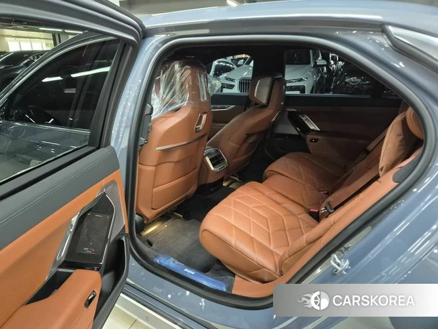 BMW 7 Series (G70) id 4194954 из Кореи 18