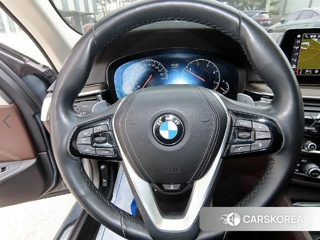 BMW 5 Series (G30) id 3899537 из Кореи 18