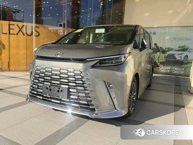 Lexus LM id 4239647 из Китая 8