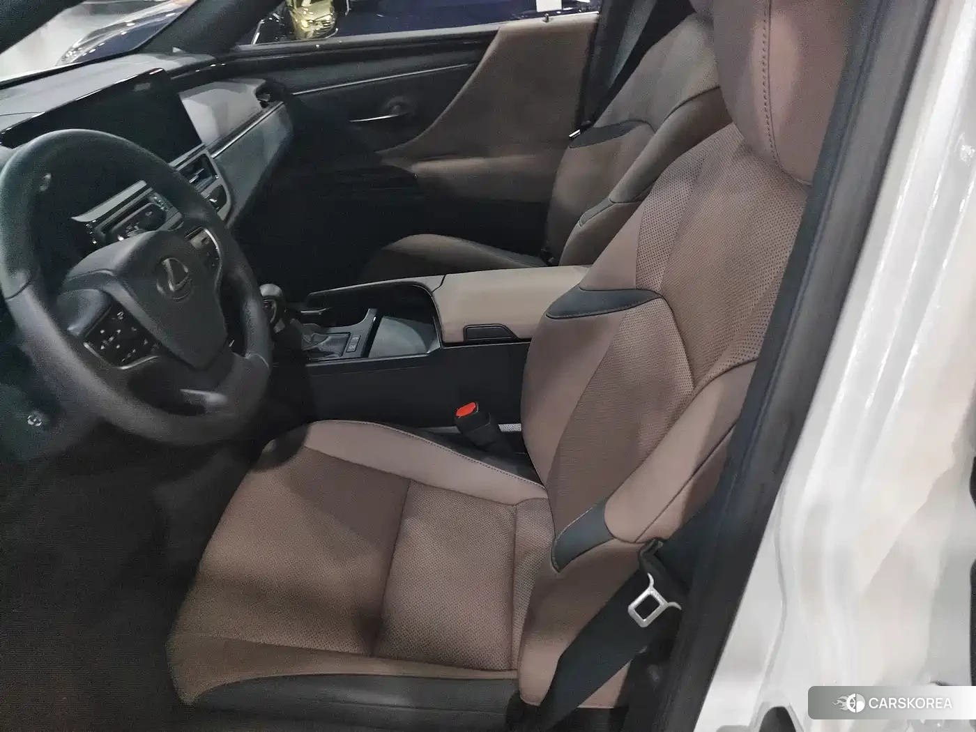 Lexus ES id 4601782 из Китая 17