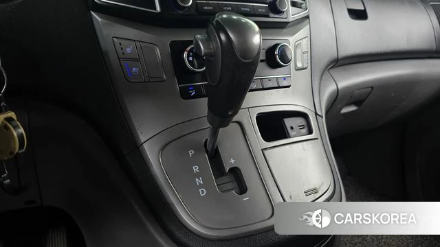 Hyundai The New Grand Starex id 4688869 из Кореи 28