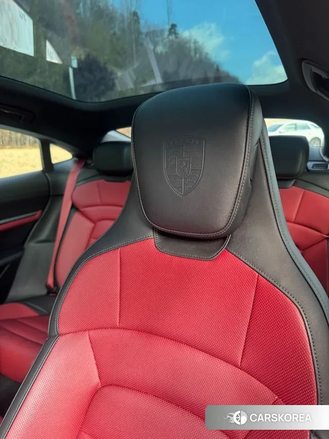 Porsche Taycan id 3644408 из Кореи 8