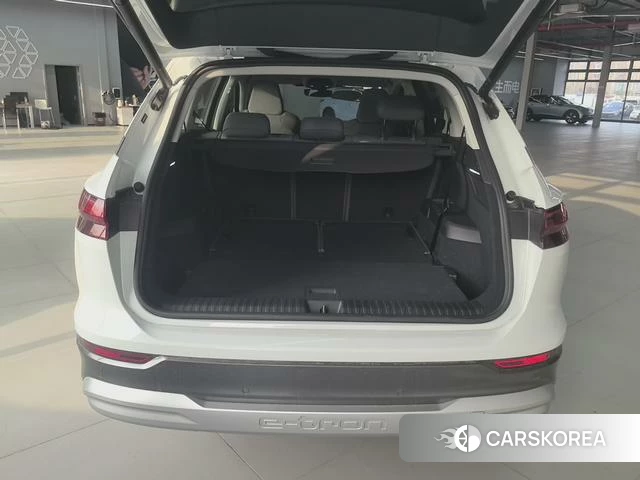 Audi Q5 e-tron id 4240208 из Китая 16