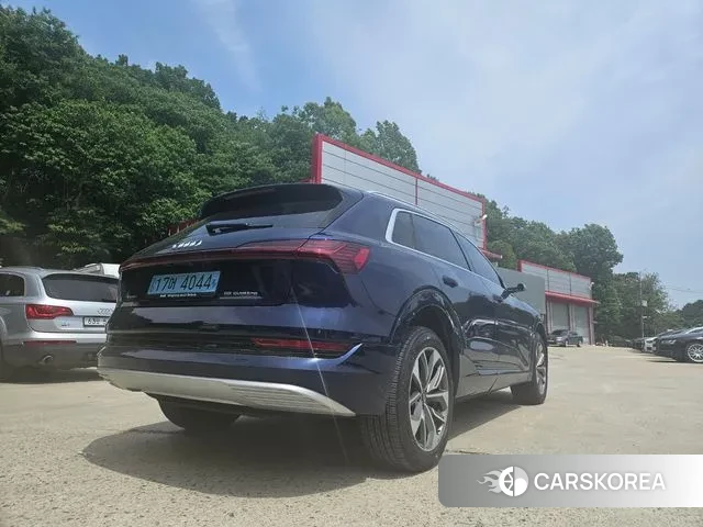 Audi e-Tron id 2427288 из Кореи 18