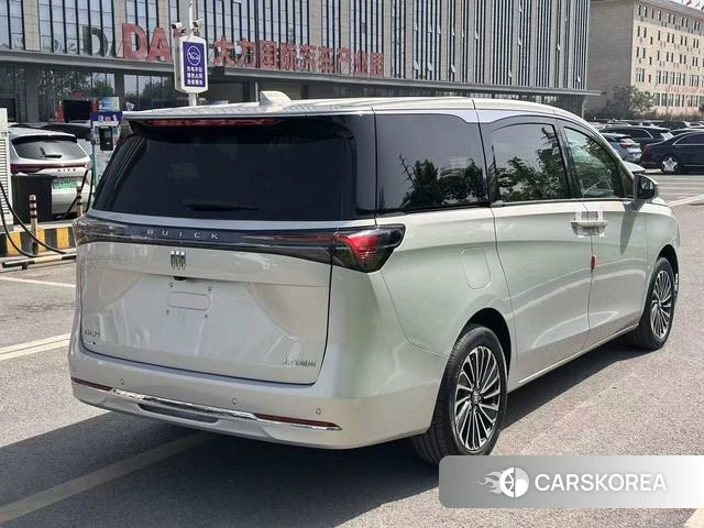 Buick GL8 PHEV id 4205708 из Китая 11
