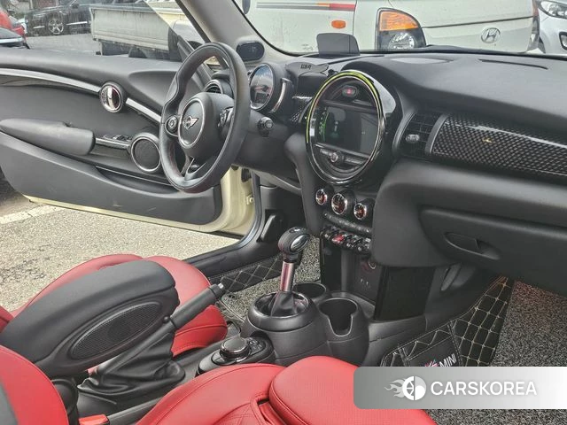 Mini Cooper S id 4366437 из Кореи 10