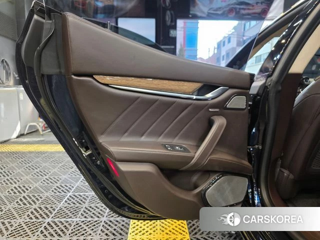 Maserati Ghibli id 3823892 из Кореи 13