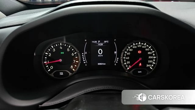 Jeep Renegade id 4573313 из Кореи 28