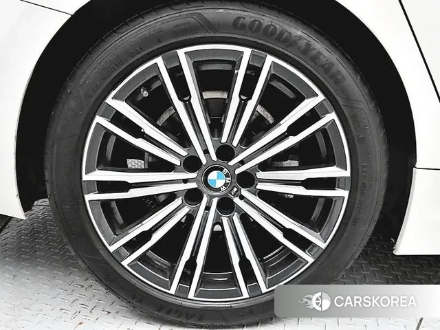 BMW 3 Series (G20) id 3412104 из Кореи 18