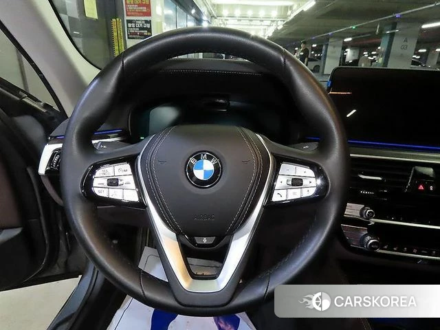 BMW 5 Series (G30) id 4375847 из Кореи 18