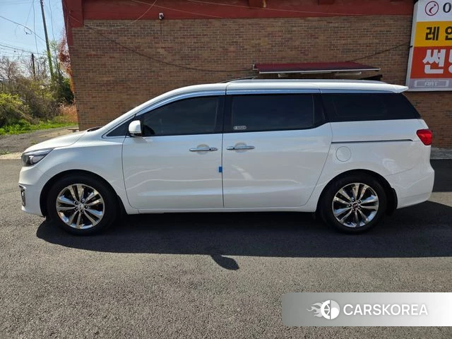 Kia All New Carnival id 3955958 из Кореи 18
