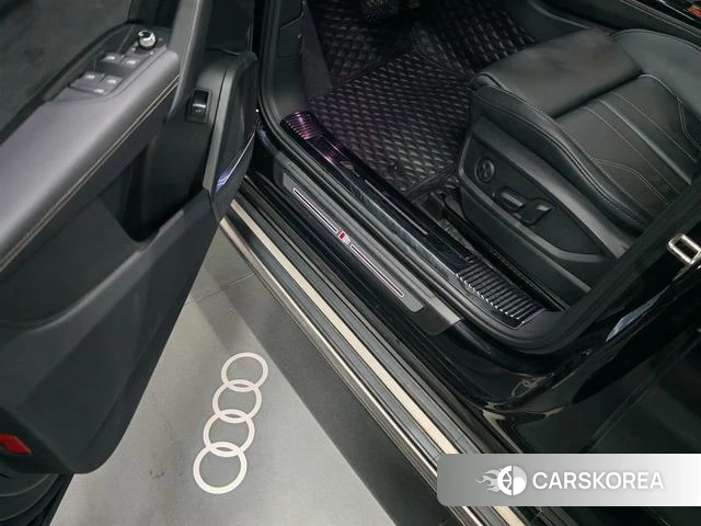 Audi Q5L id 4329204 из Китая 14