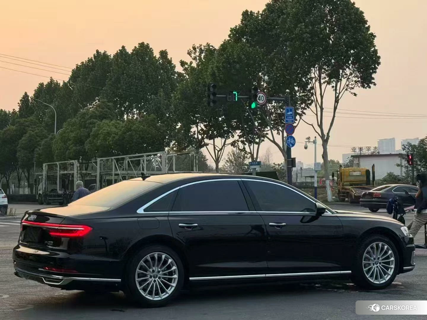 Audi A8 id 4515099 из Китая 8