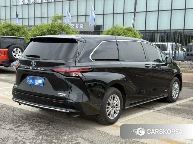 Toyota Saina id 4297810 из Китая 8