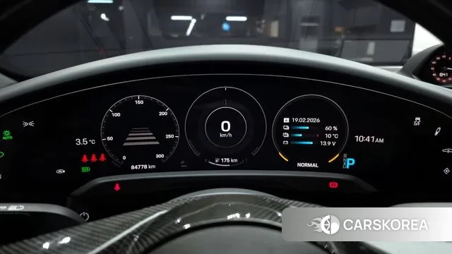 Porsche Taycan id 3697704 из Кореи 18