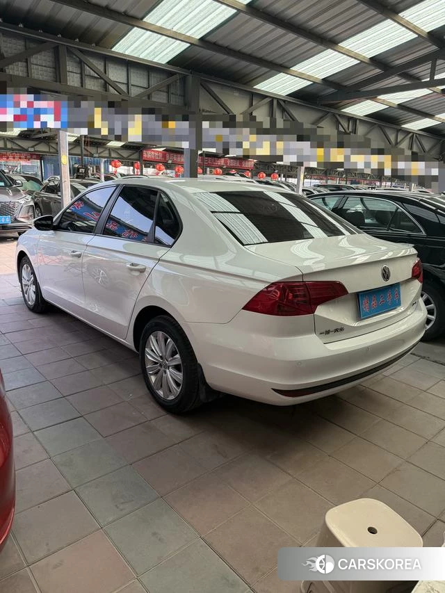 Volkswagen Bora id 4299742 из Китая 8