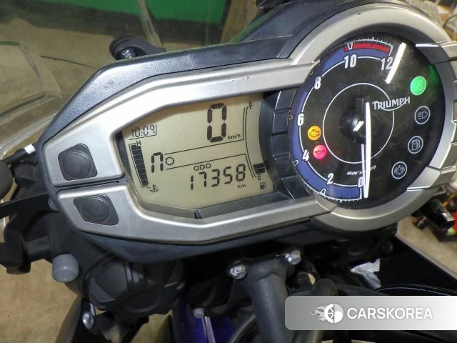 Triumph TIGER 800 id 3946659 из Японии 32