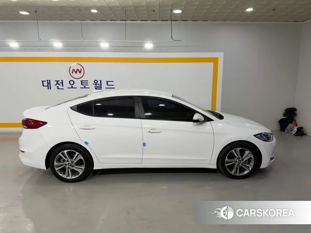 Hyundai Avante AD id 3737360 из Кореи 18