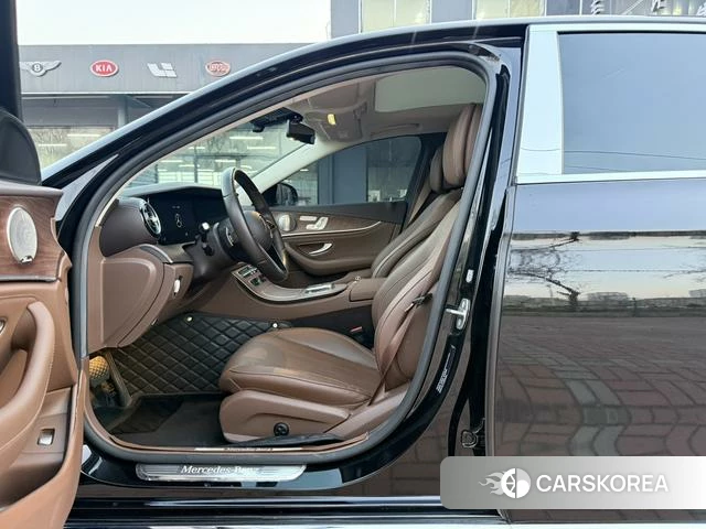 Mercedes-Benz E-class id 4300116 из Китая 8