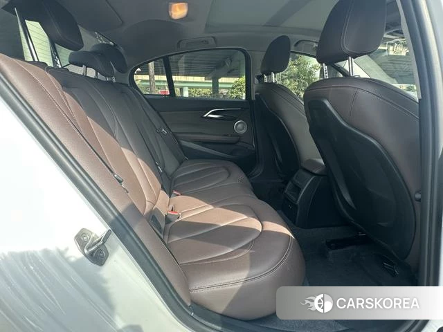 BMW 1 series id 4278972 из Китая 22