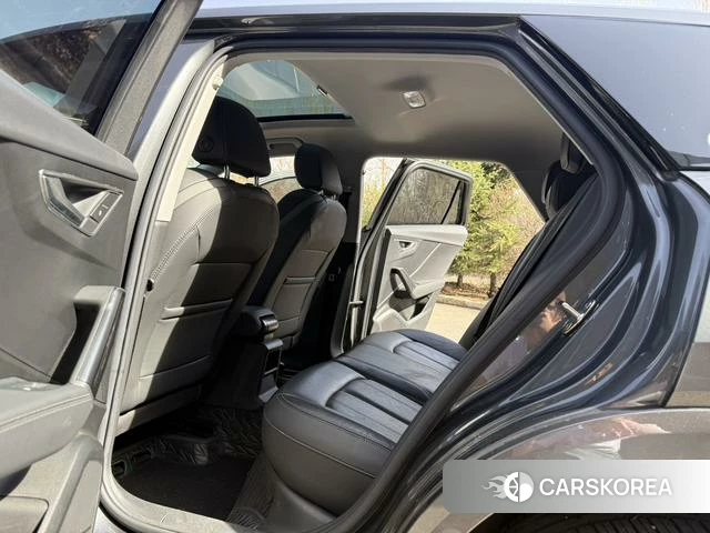 Audi Q2L id 4253789 из Китая 19