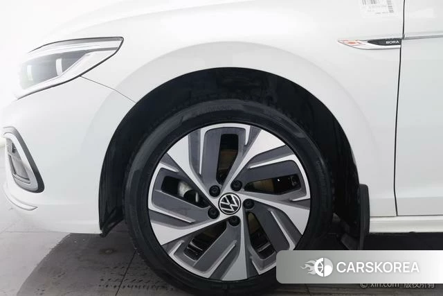 Volkswagen Bora id 4272801 из Китая 22