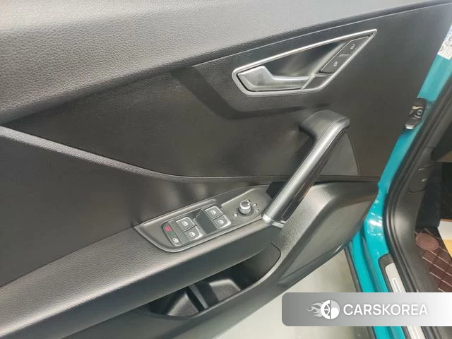 Audi Q2L id 4264069 из Китая 19