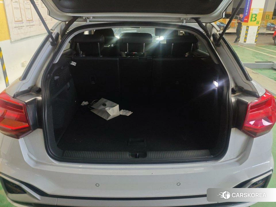 Audi Q2L id 4420917 из Китая 14