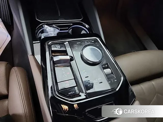 BMW 5 Series (G60) id 3405033 из Кореи 17