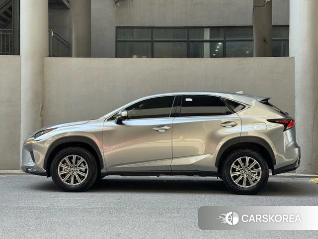Lexus NX id 4299907 из Китая 23