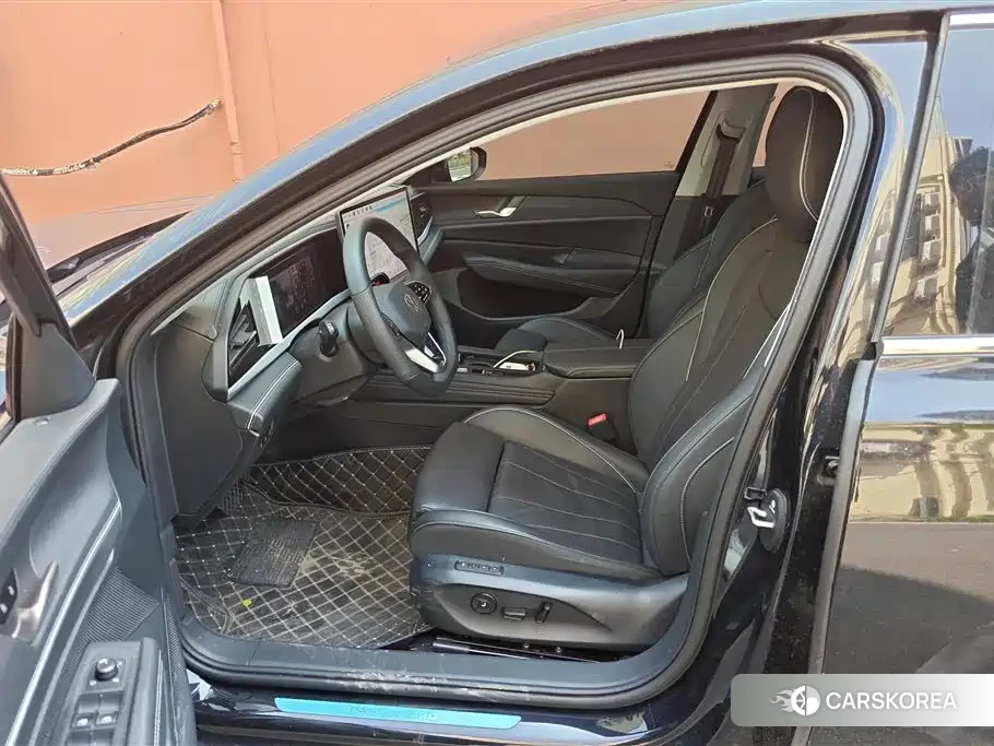 Volkswagen Passat id 4547205 из Китая 14