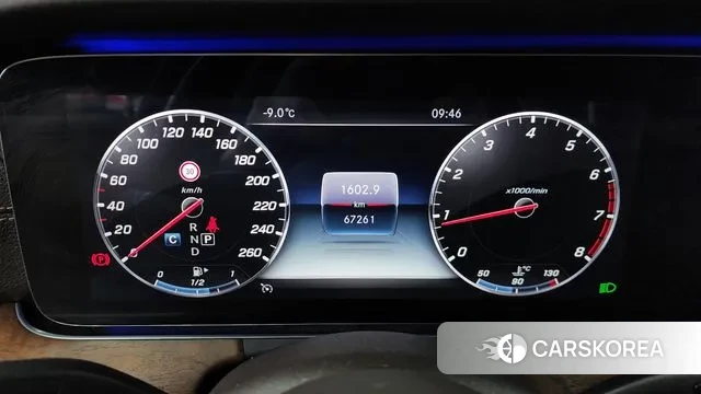 Mercedes-Benz E-Class W213 id 3607966 из Кореи 18