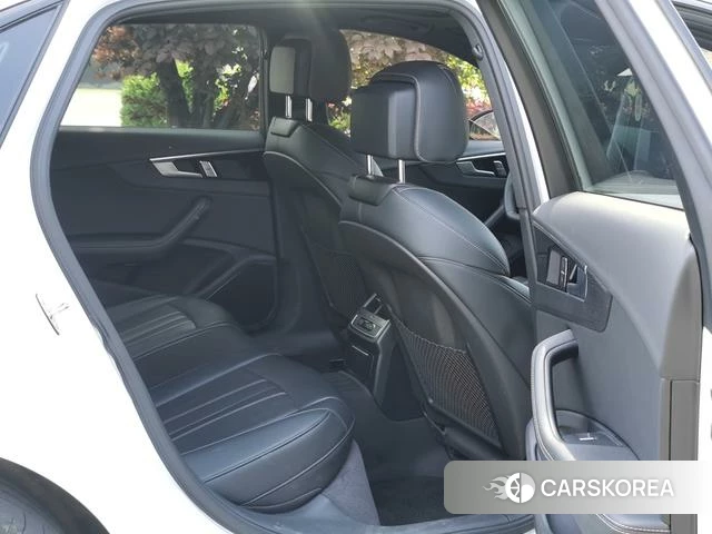 Audi A4L id 4265113 из Китая 20