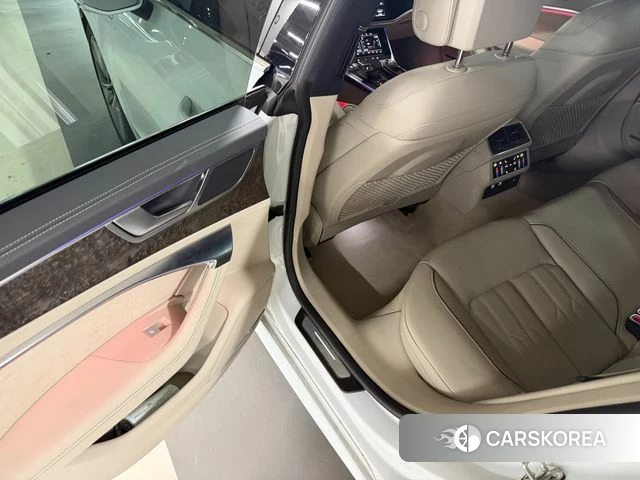 Audi A7 (4K) id 4529904 из Кореи 18