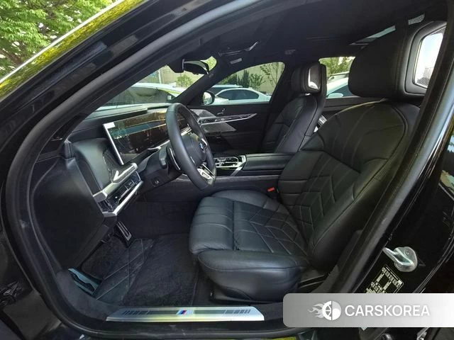 BMW 7 Series (G70) id 4322901 из Кореи 17
