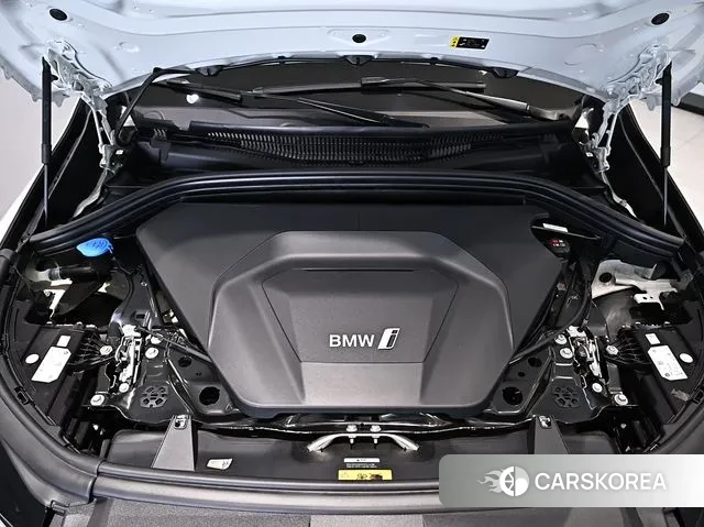 BMW iX1 (U11) id 3533770 из Кореи 18