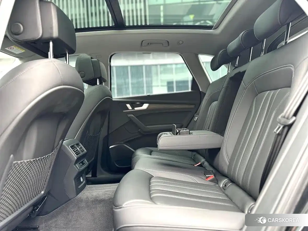 Audi Q5L id 4679543 из Китая 8