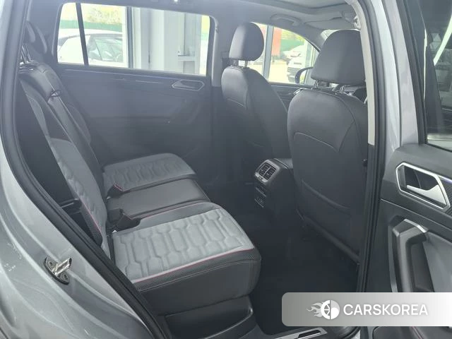 Volkswagen Tiguan L id 4242395 из Китая 16