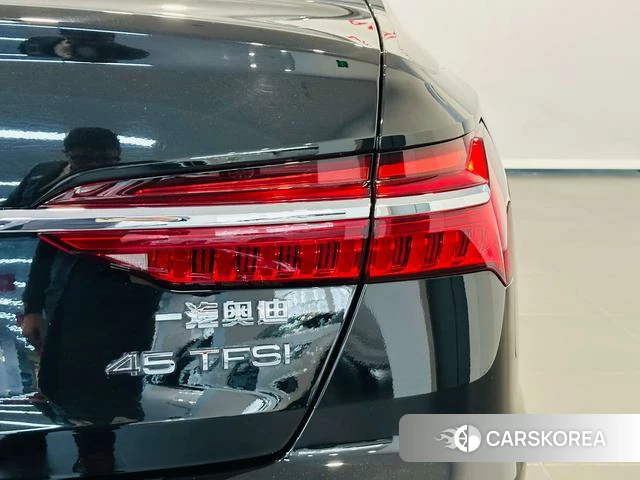 Audi A6L id 3889091 из Китая 16