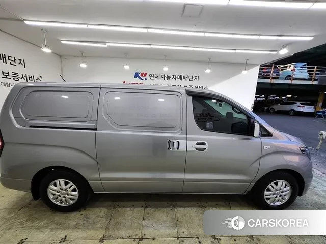 Hyundai The New Grand Starex id 3319782 из Кореи 18