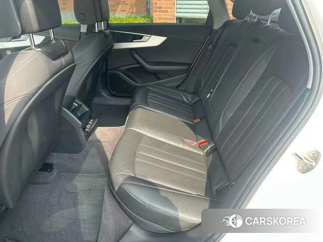 Audi A4L id 4297813 из Китая 21