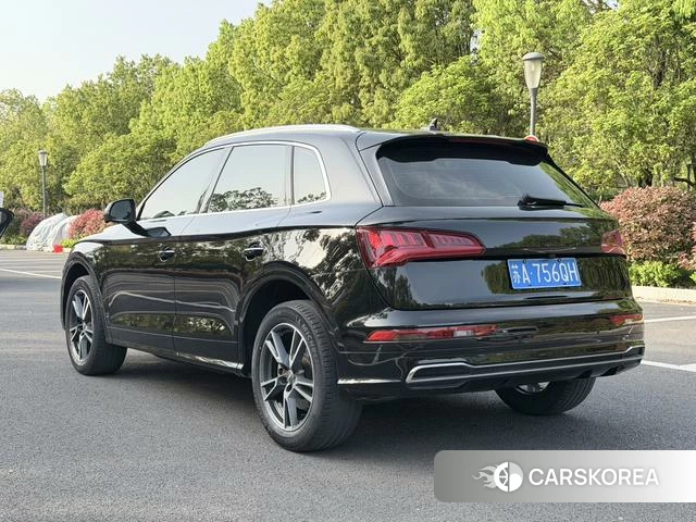 Audi Q5L id 4209984 из Китая 14