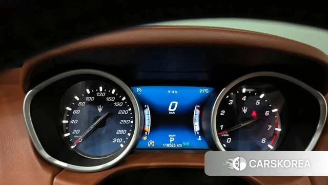 Maserati Ghibli id 4232504 из Кореи 32