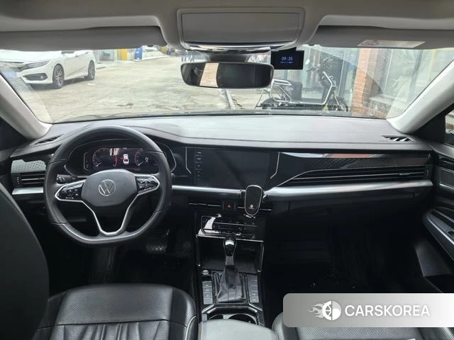 Volkswagen Passat id 4290282 из Китая 9