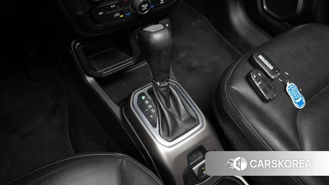 Jeep Renegade id 3879142 из Кореи 18