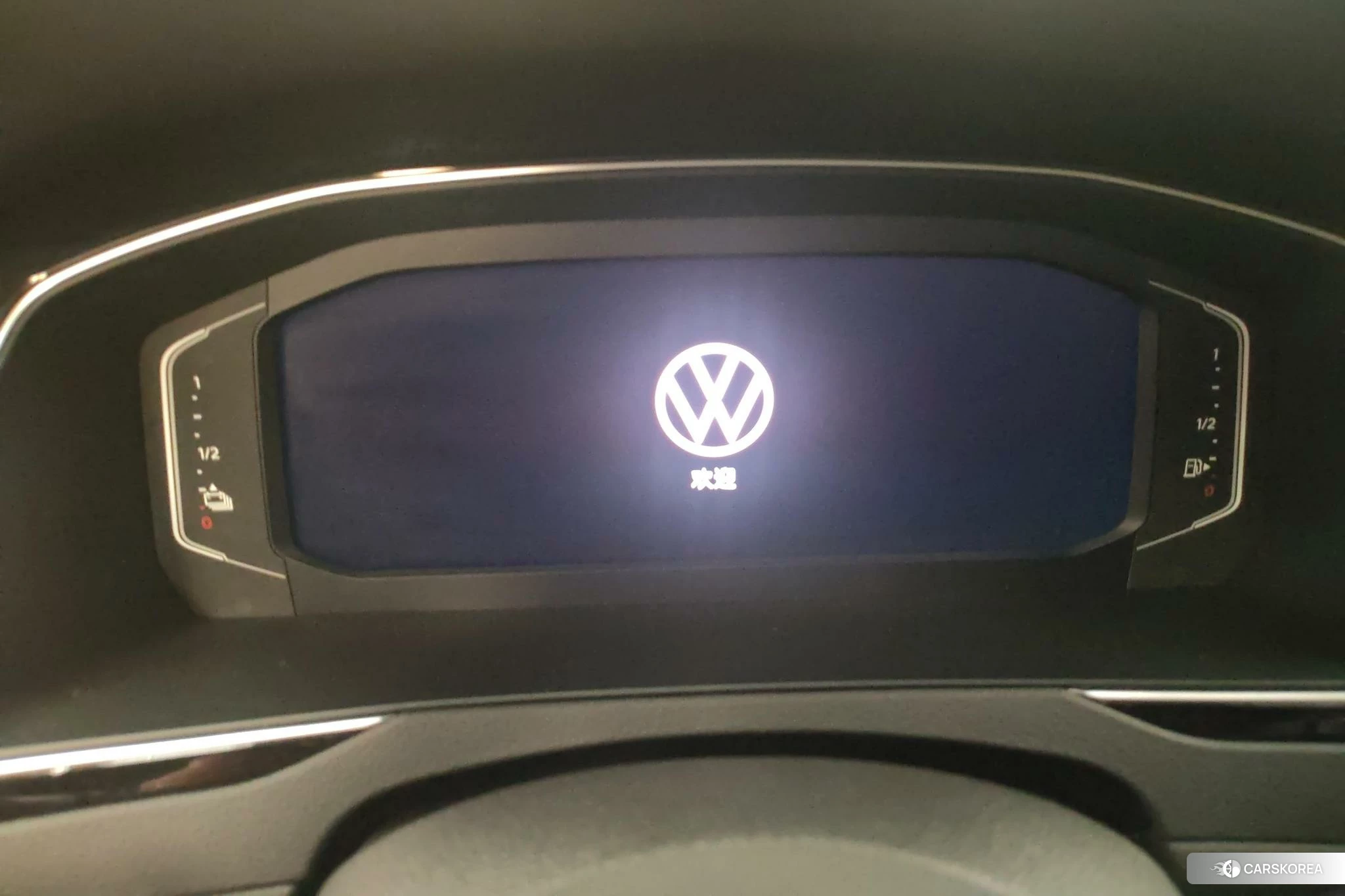 Volkswagen Magotan PHEV id 4454387 из Китая 15