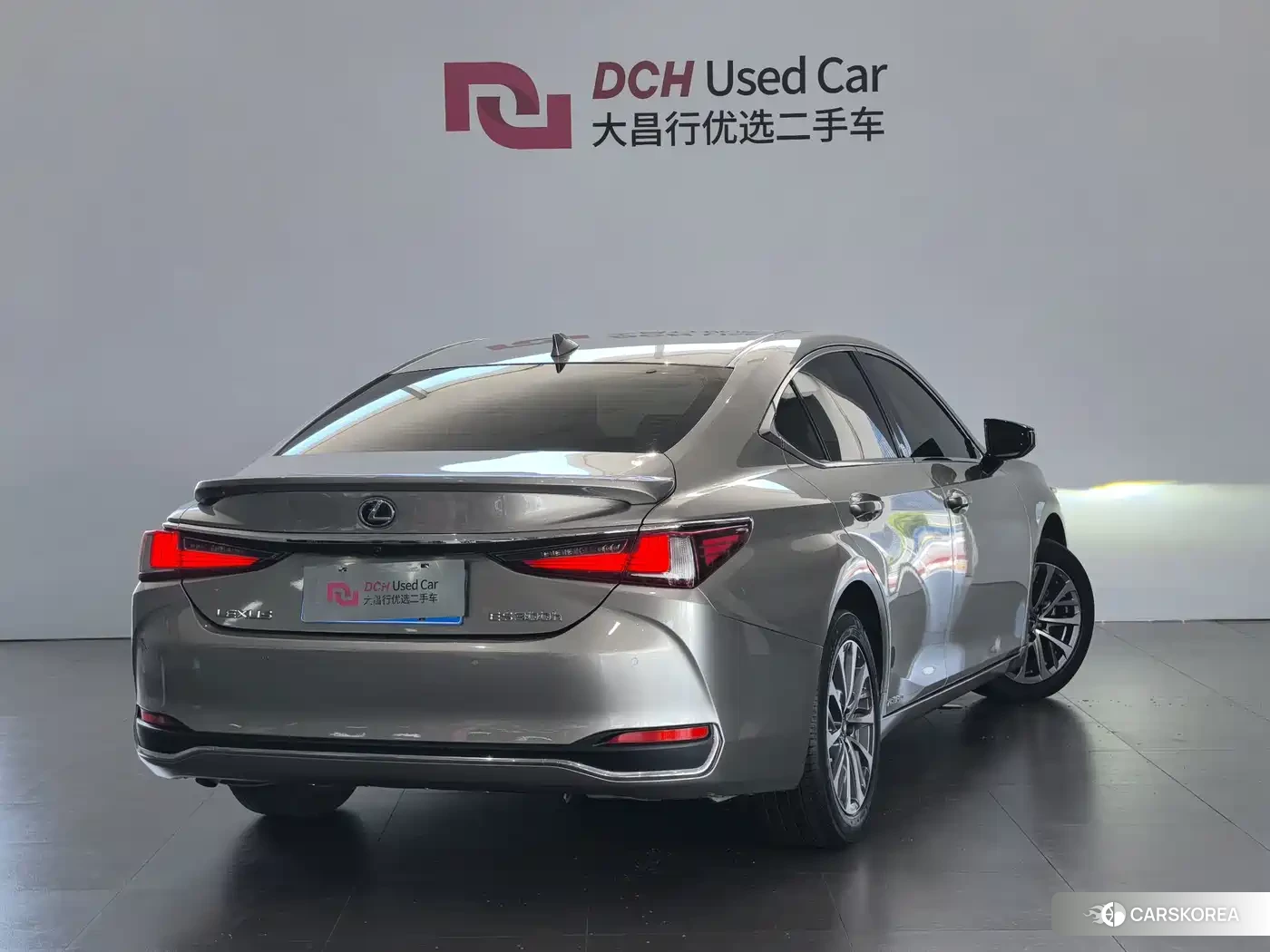 Lexus ES id 4680557 из Китая 15