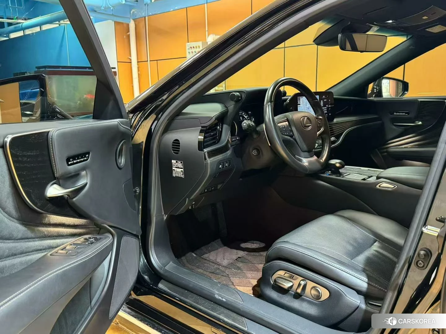 Lexus LS id 4461705 из Китая 8